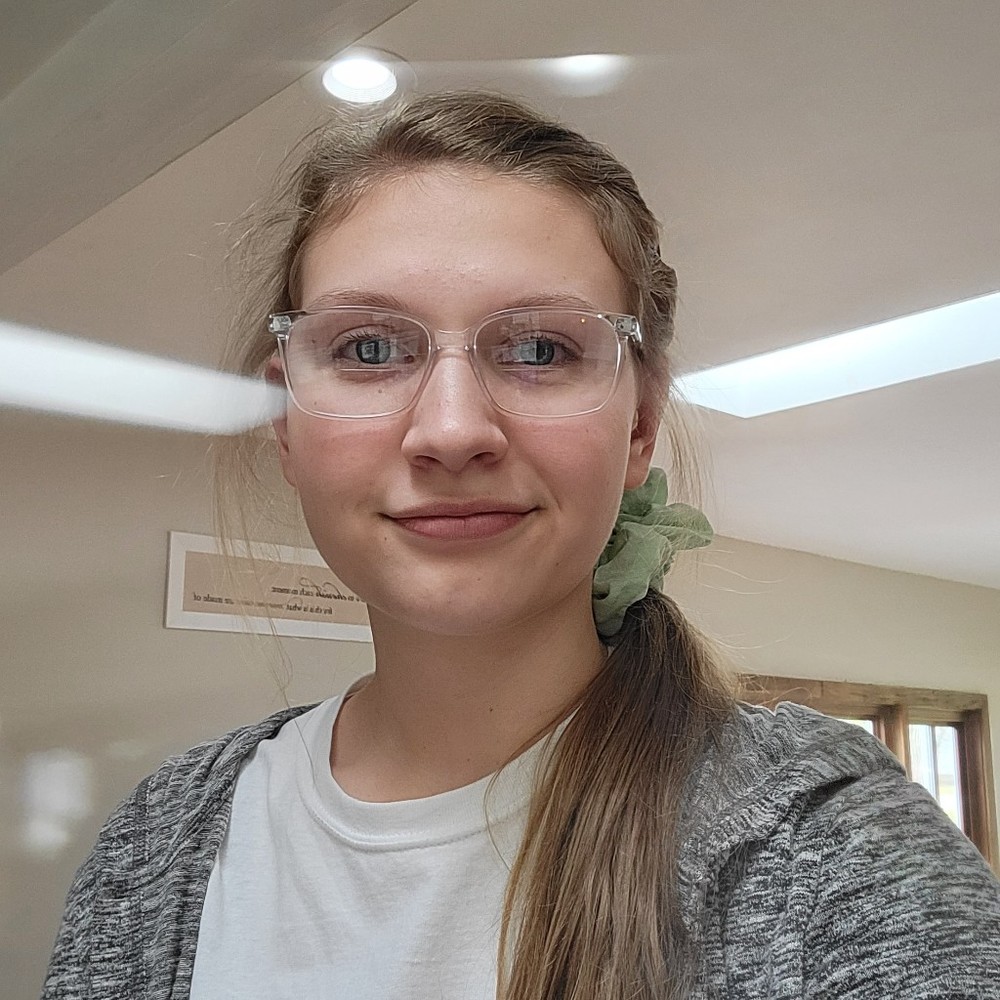 Meet your Posher, Carly